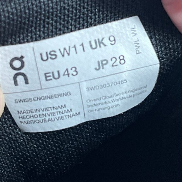 On Running Trainers Womens Size US 11 Cloudaway Triple Black Gym Casual Shoes - Picture 9 of 9